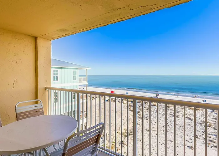 Beachfront With Shared Outdoor Pool Ac Private Balcony Views Wifi Holiday home *