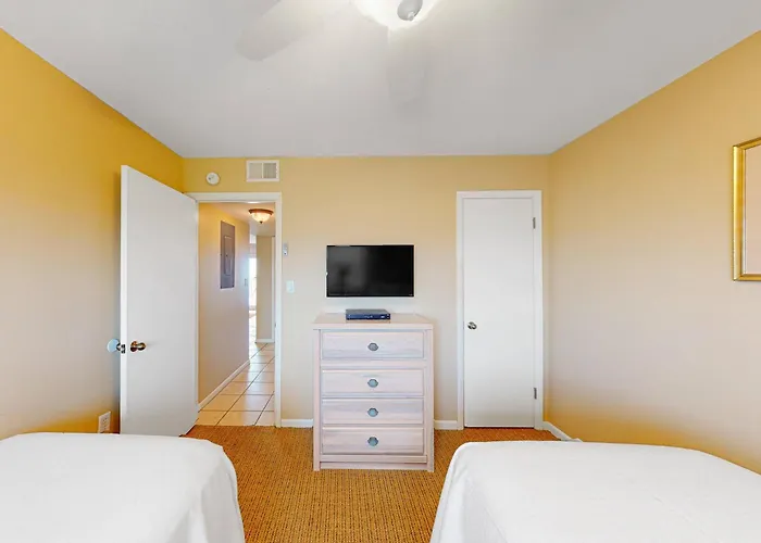 Beachfront With Shared Outdoor Pool Ac Private Balcony Views Wifi